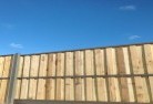 Jugionglap-and-cap-timber-fencing-3.jpg; ?>